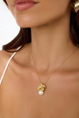 Flower Friend Necklace Gold