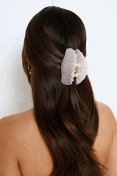 Pearl Seashell Claw Clip Pink