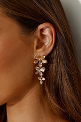 She's Blooming Earrings Gold